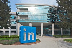 Dış Ticaret Profesyonelleri İçin LinkedIn’de Kişisel Marka, Etkileşim ve Satış Ustalığı